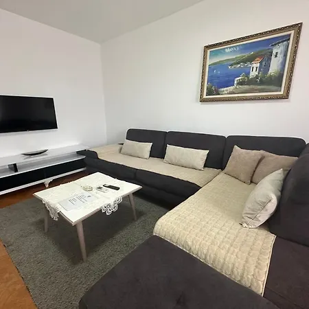 Deizi 3 Apartamento